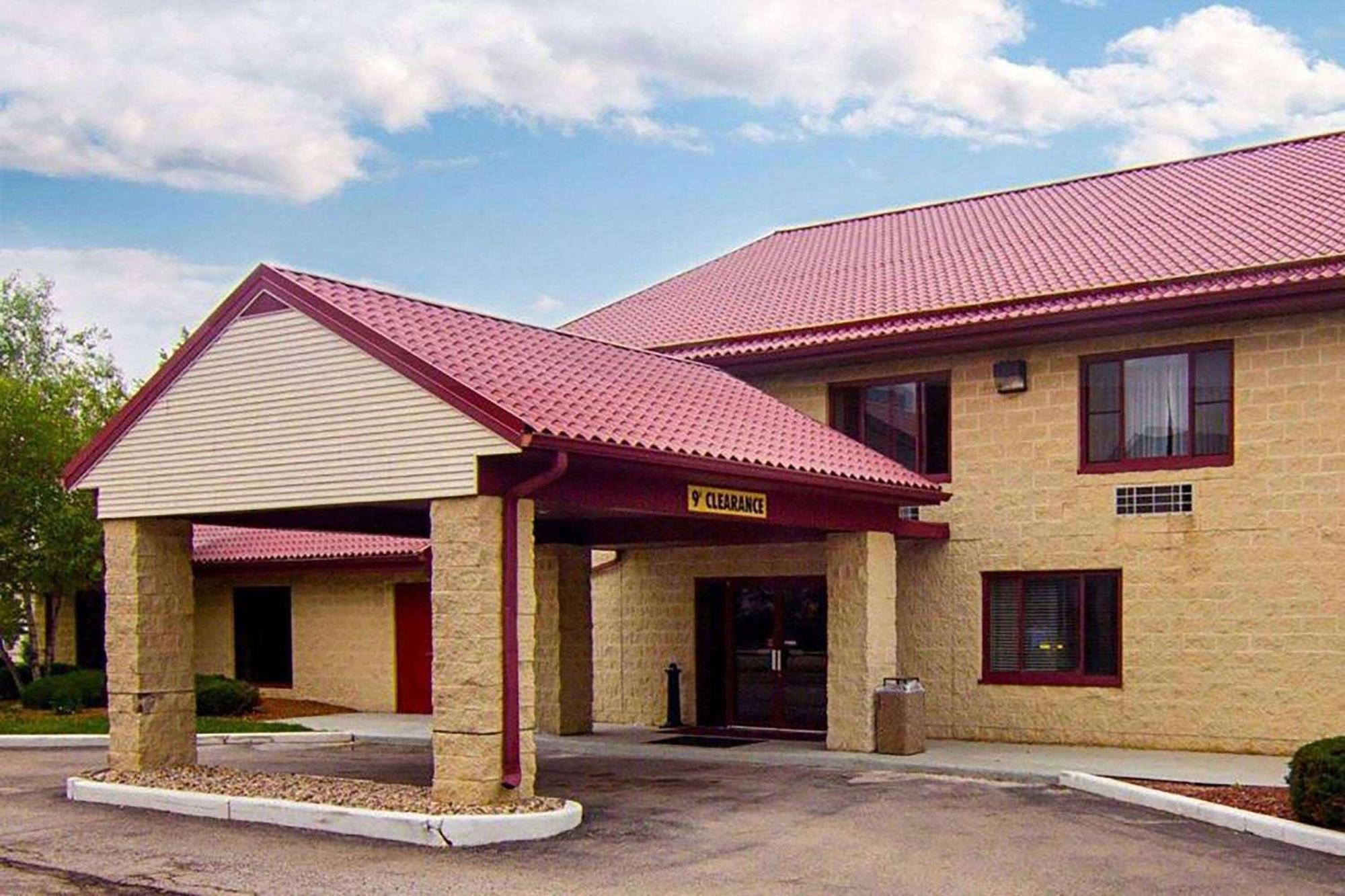 Super 8 By Wyndham Sturtevant Racine Exteriér fotografie
